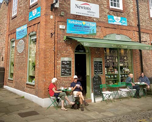 Yorks of Thirsk is a family friendly and relaxed café, sandwich take-away and ice cream parlour situated in the centre of the historic market town of Thirsk