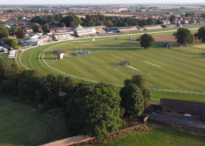 visit-thirsk-town-racecourse-007