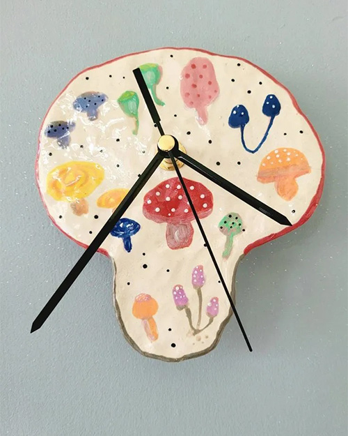 A Taste Of Arts Ceramic Clocks
